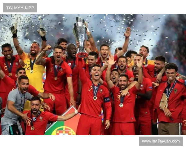 马丁内极地谈葡萄牙阵容深度 强调可用球员众多并具竞争力